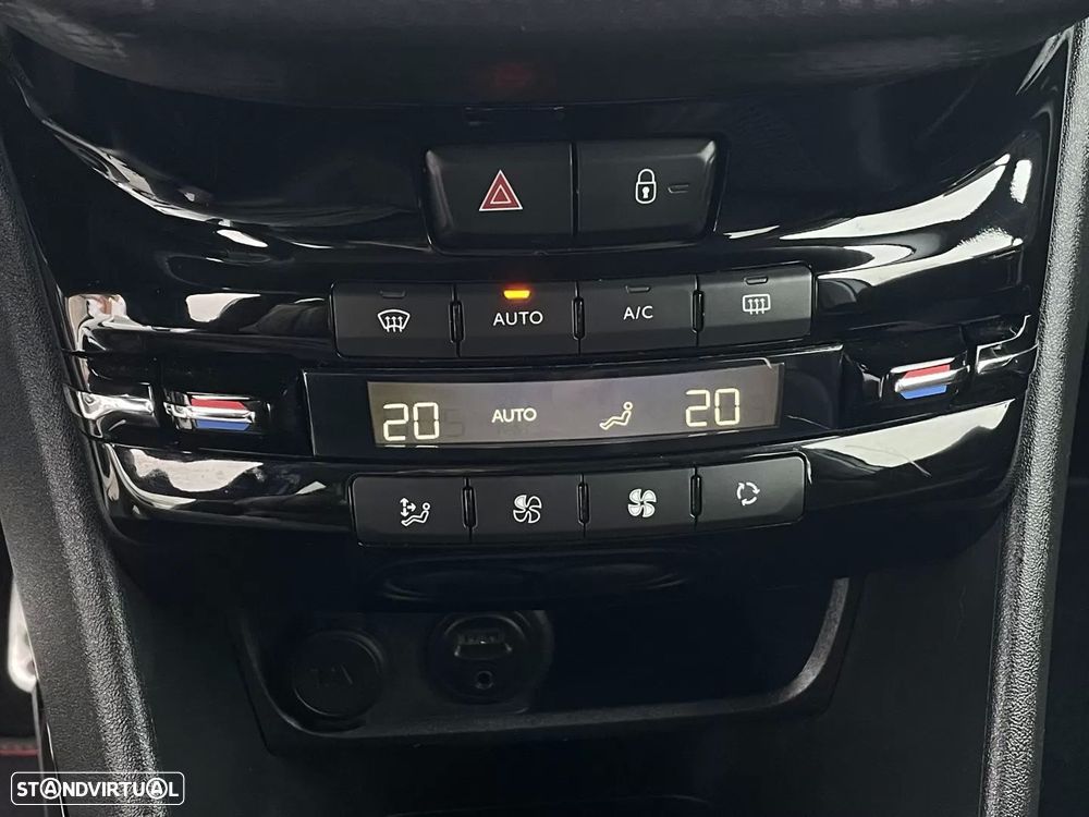 Peugeot 2008 1.2 PureTech GT Line - 41