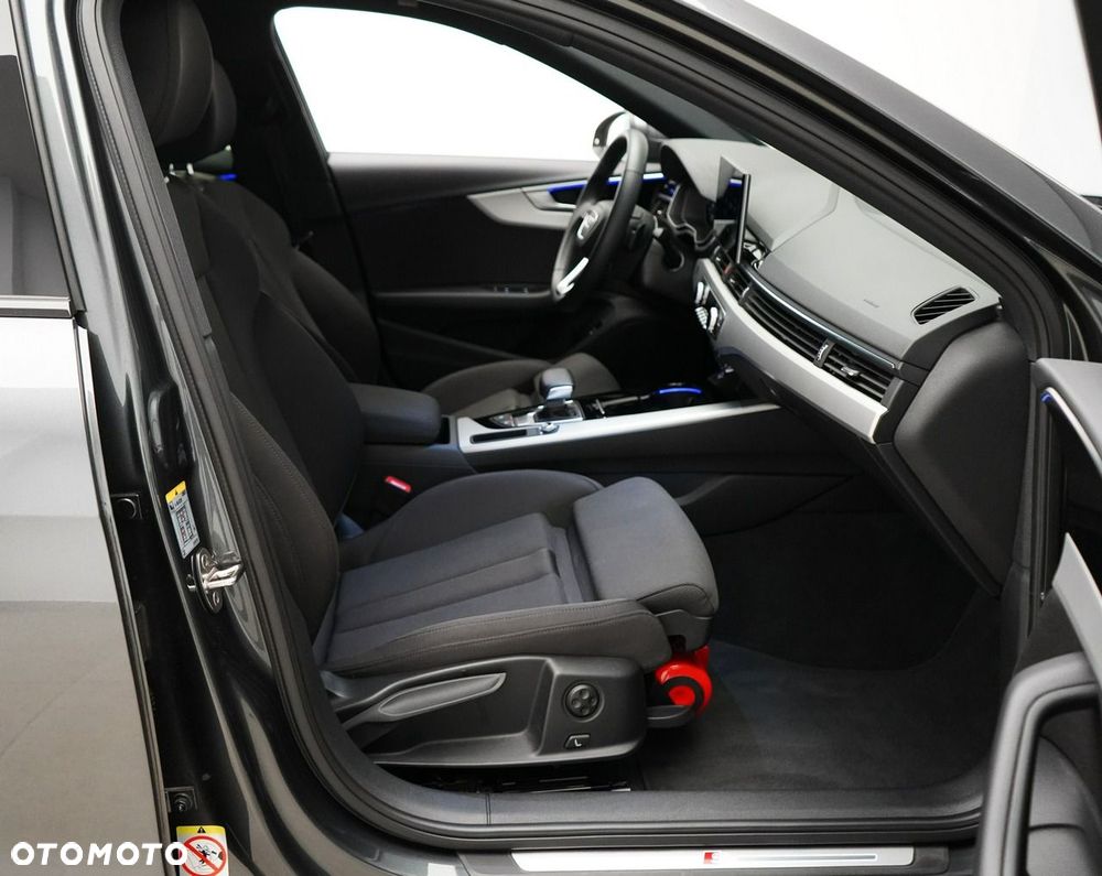 Audi A4 Limousine - 15