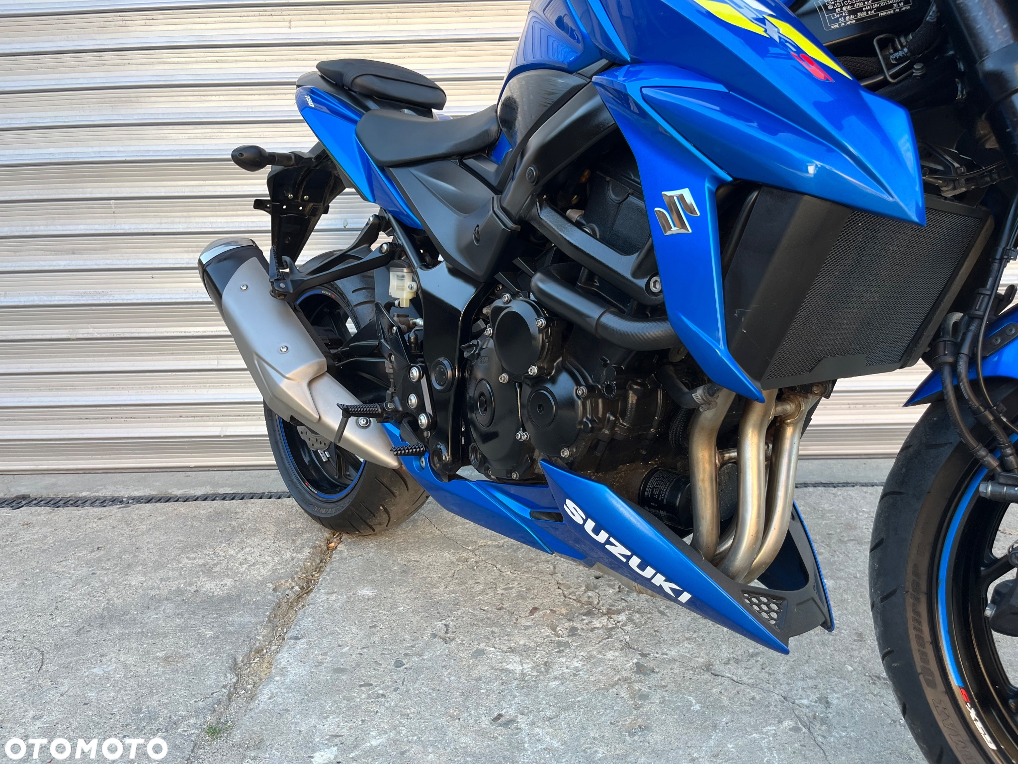 Suzuki GSX - 26