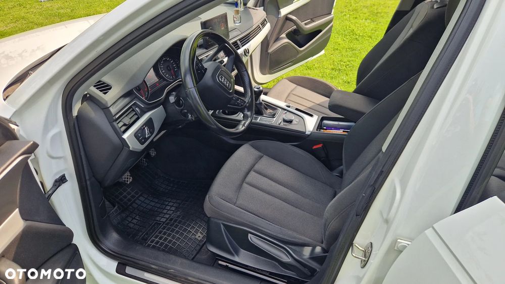 Audi A4 Avant 2.0 TDI - 23