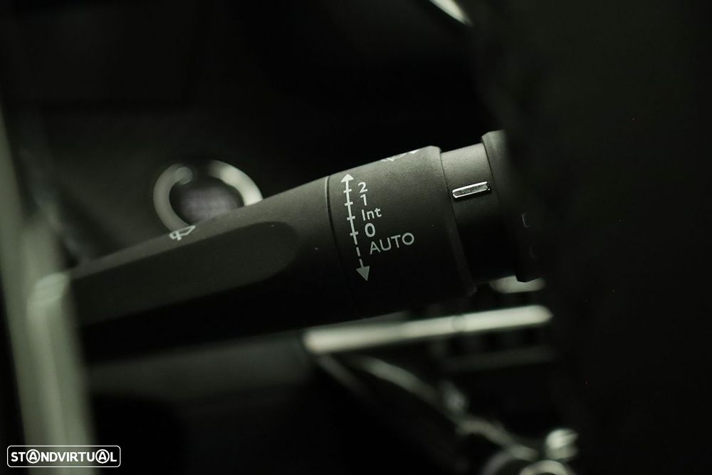 Peugeot e-2008 50 kWh GT - 21