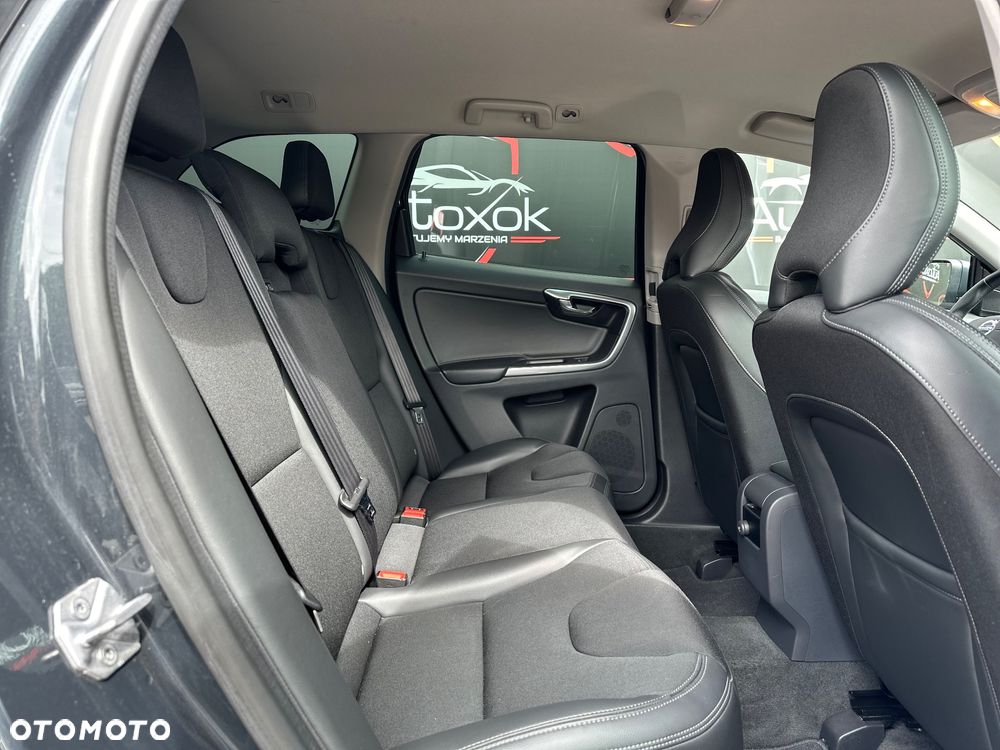 Volvo XC 60 - 32