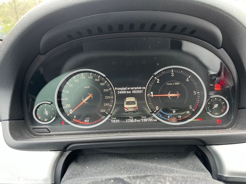 BMW Seria 5 520d xDrive - 9