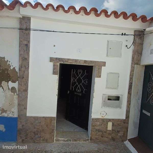 Casas T2, com quintal, com 138.7m2 - Grande imagem: 2/12