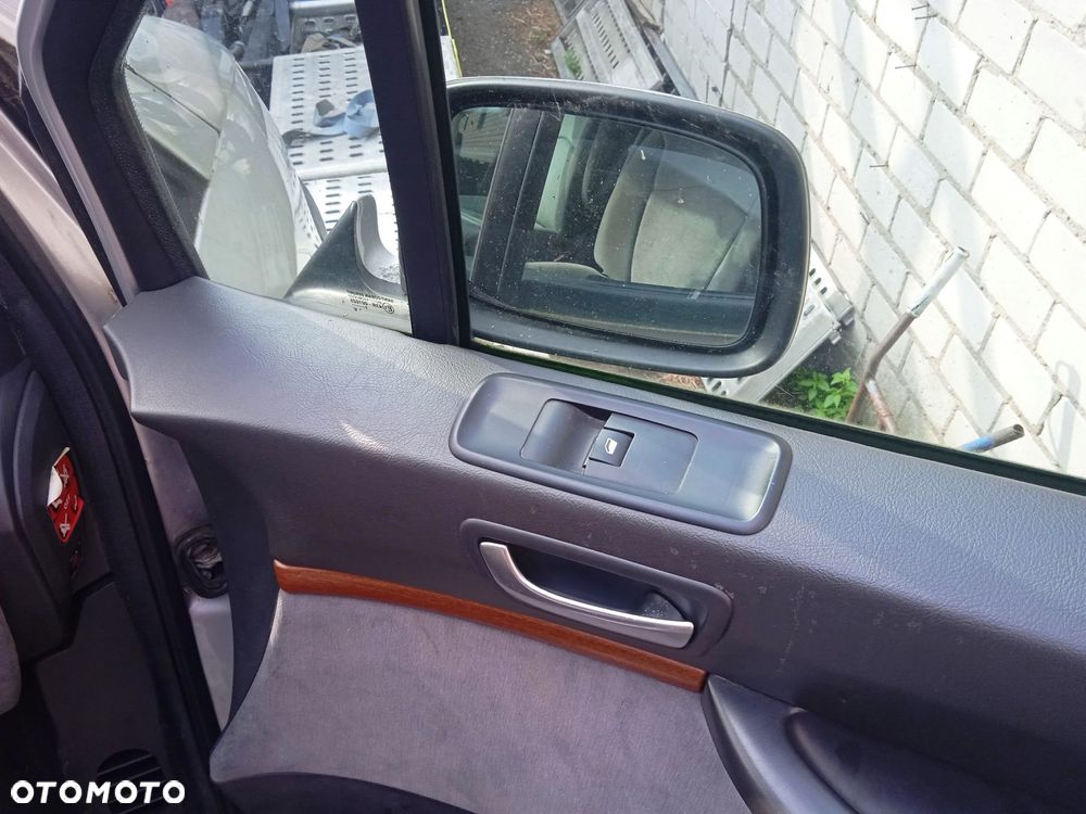 Na części Citroen C8 2.2 D EZR 4HW maska zderzak drzwi klapa szyba fotel kanapa lusterko lampa - 7