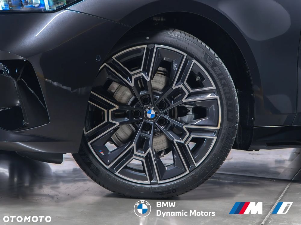 BMW Seria 5 520d xDrive - 11