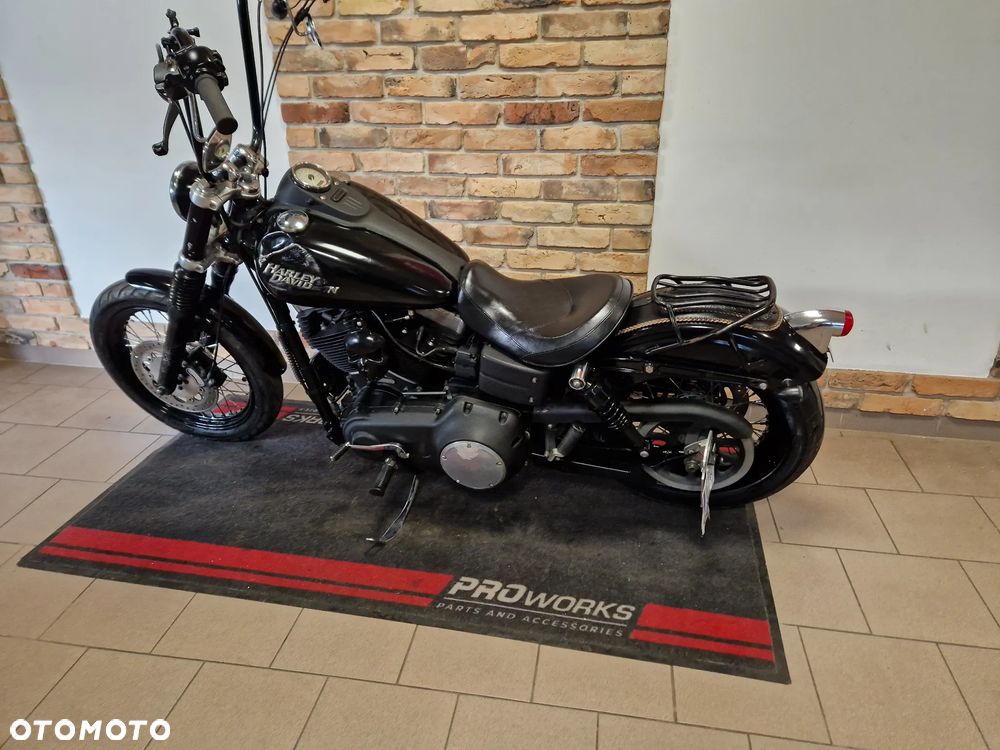 Harley-Davidson Dyna Street Bob - 8