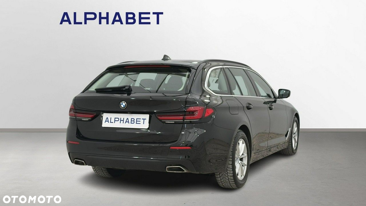 BMW Seria 5 520i - 6
