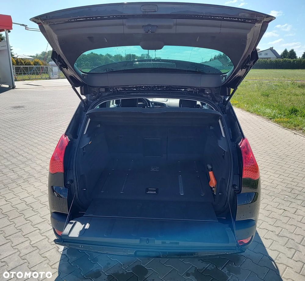 Peugeot 3008 Hybrid4 - 9