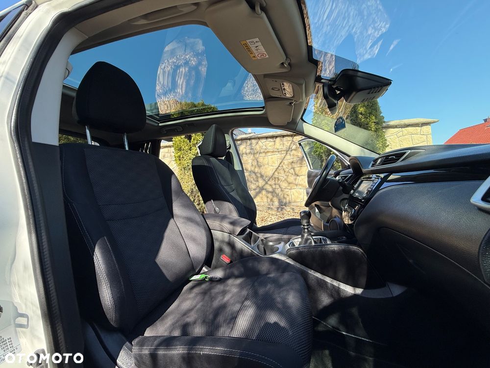 Nissan Qashqai 1.6 DCi 4x4 Tekna - 6