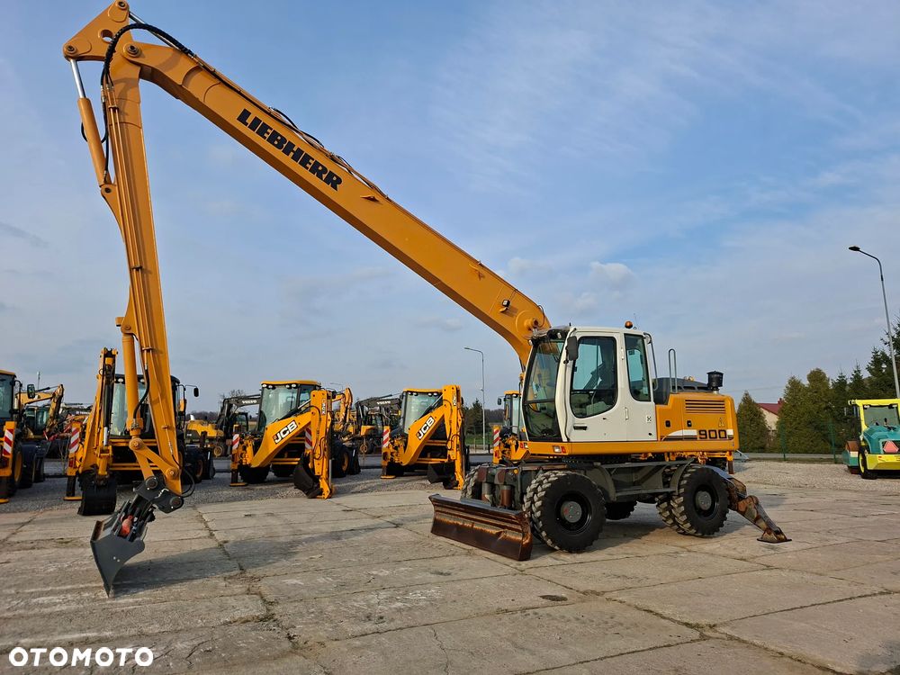 Liebherr A900 LONG REACH - 4