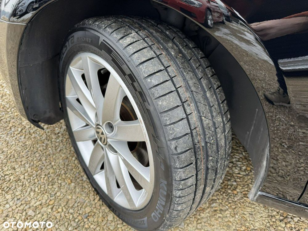 Volkswagen Golf - 22