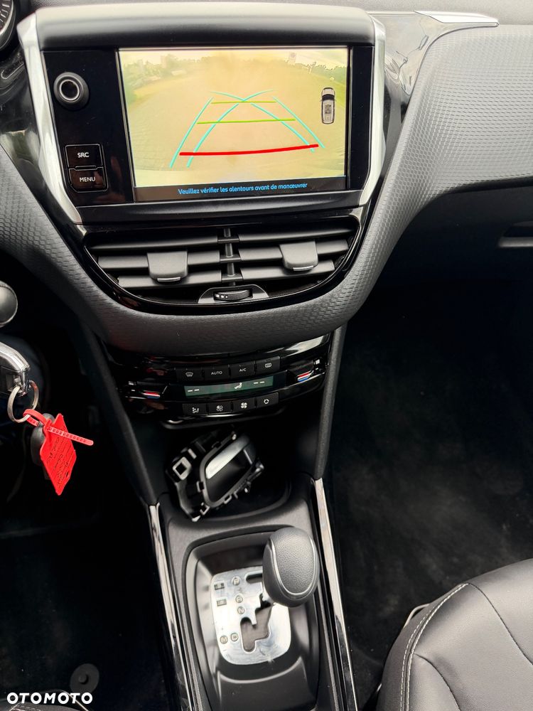 Peugeot 2008 PureTech 110 GPF Stop&Start EAT6 Crossway - 16