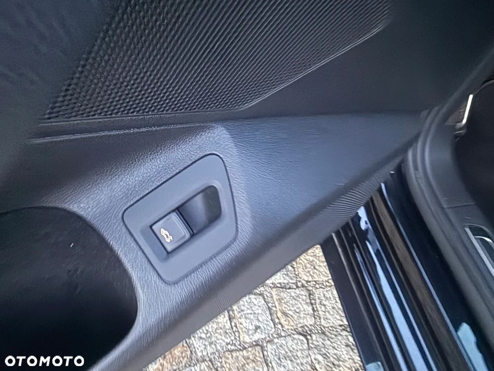 Volkswagen Arteon 2.0 TDI R-Line DSG - 20