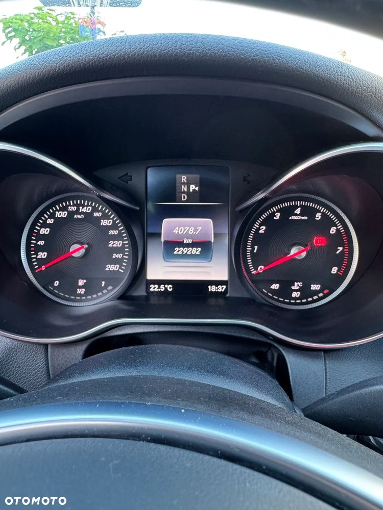 Mercedes-Benz Klasa C 200 4-Matic 7G-TRONIC - 6