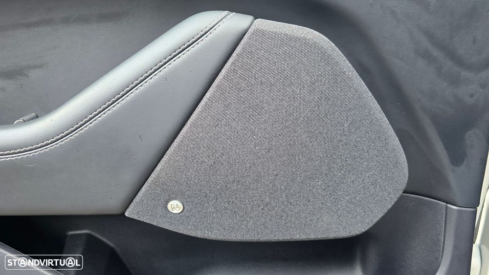 Ford Mustang Mach-E - 9