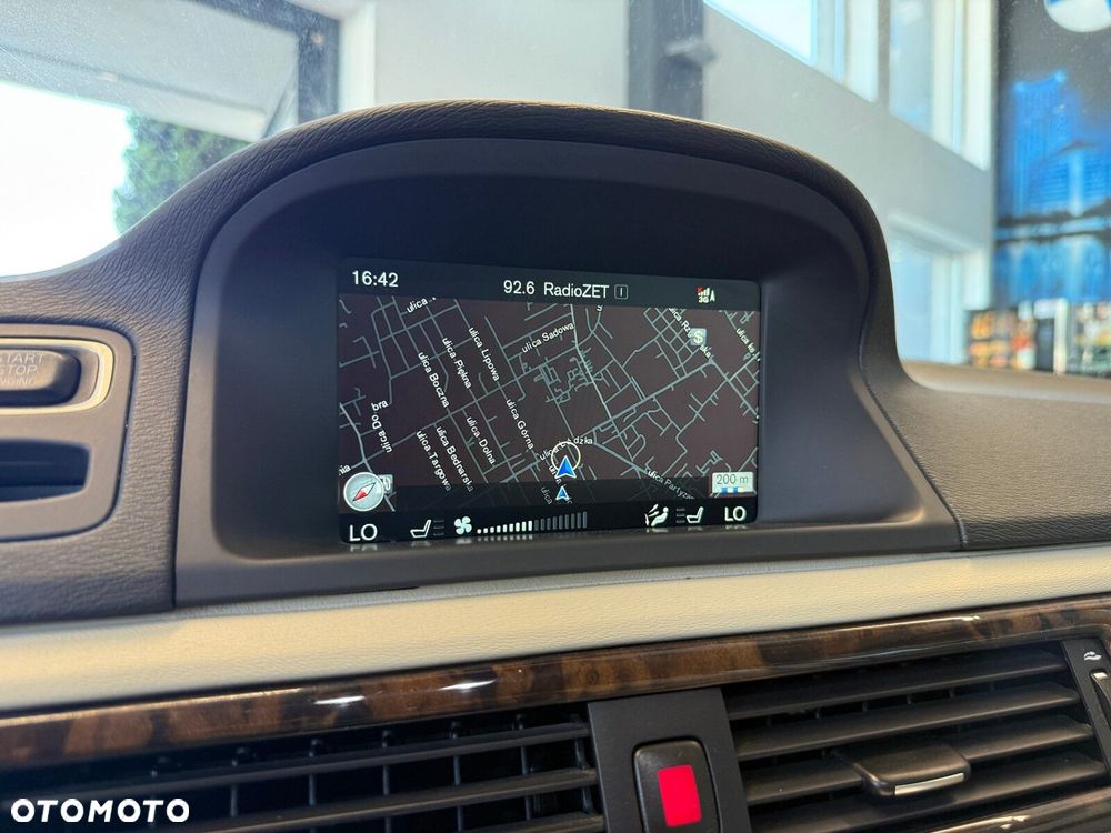 Volvo XC 70 - 25