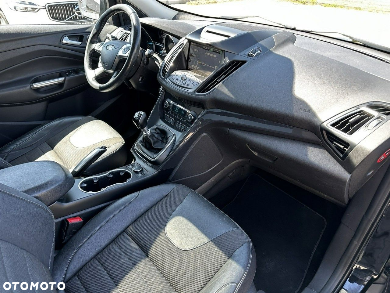 Ford Kuga 2.0 TDCi 2x4 Titanium - 13