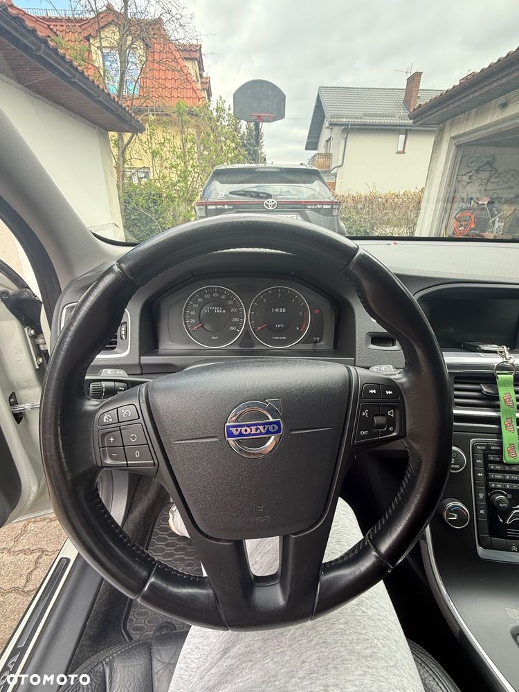 Volvo V60 D3 Momentum - 9