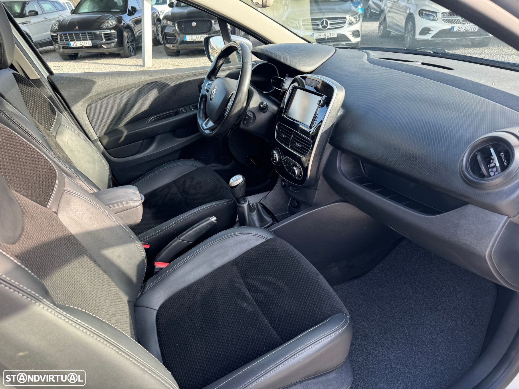 Renault Clio Energy dCi 90 Start & Stop Intens - 9