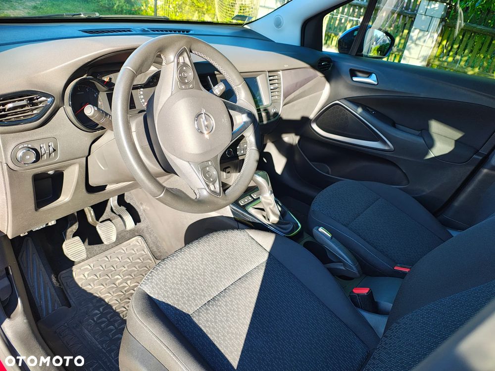 Opel Crossland - 11
