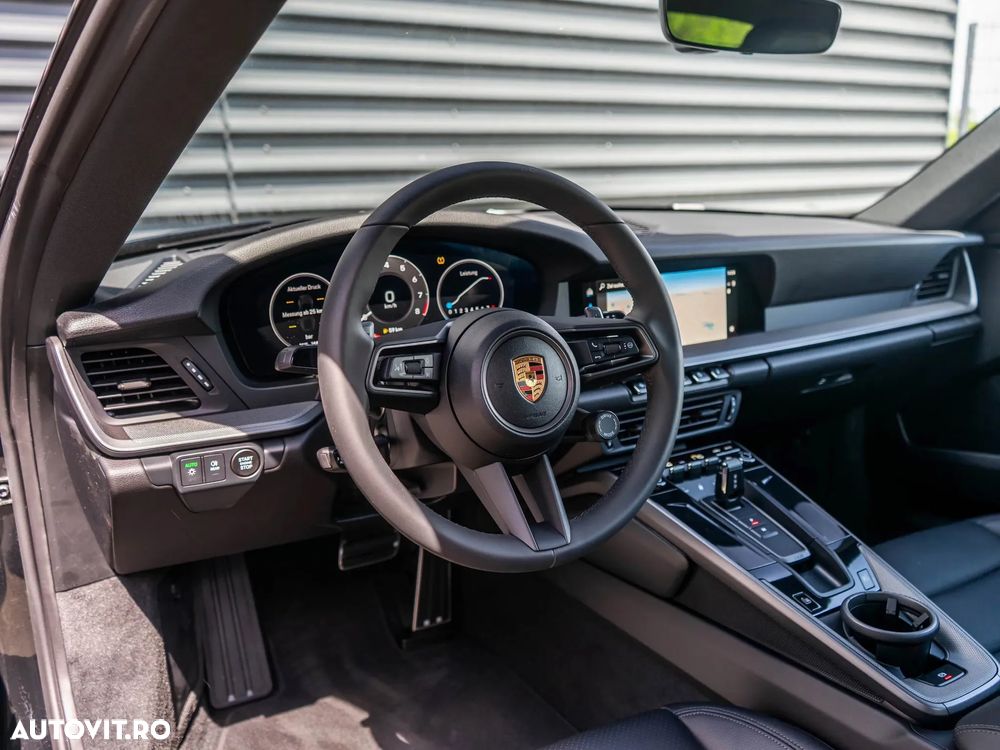 Porsche 911 Carrera PDK - 10