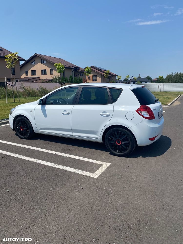 Kia Ceed 1.6 CRDi 115 Automatik Spirit - 6