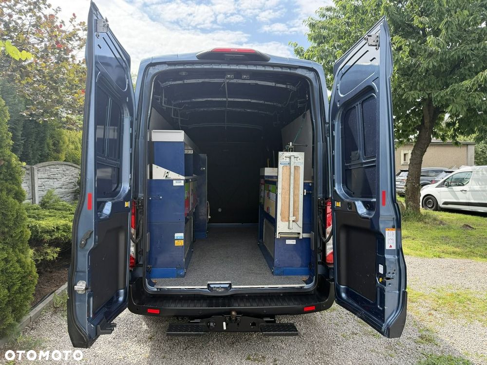 Ford Transit - 25
