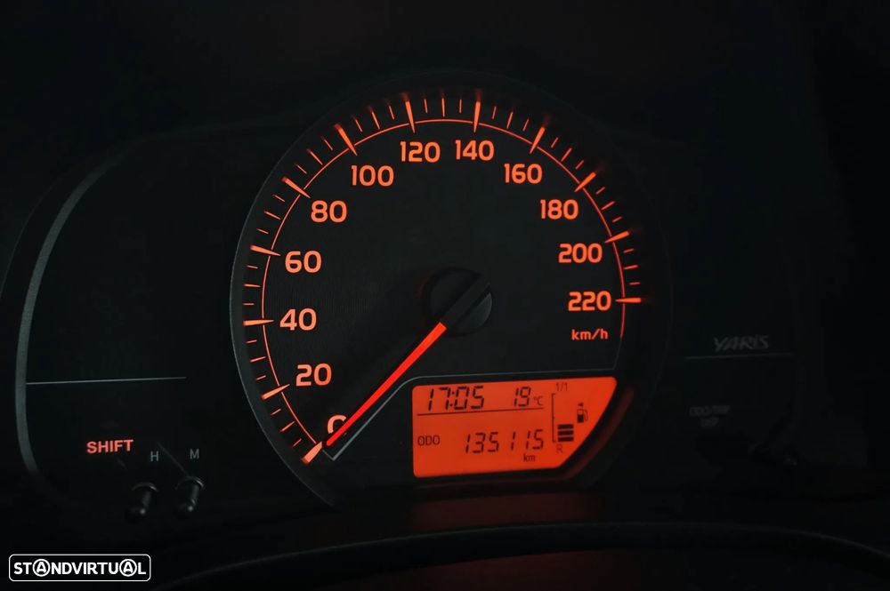 Toyota Yaris 1.0 VVT-i Comfort+AC - 10