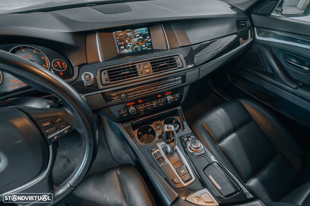 BMW 520 d Auto - 11