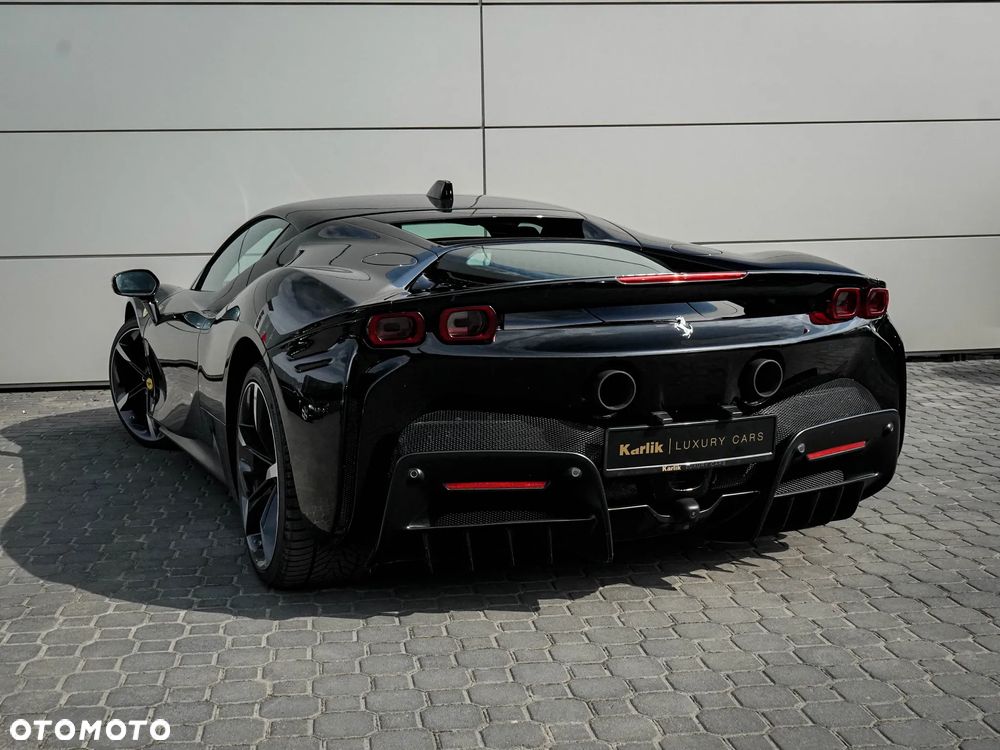 Ferrari SF90 Stradale - 4