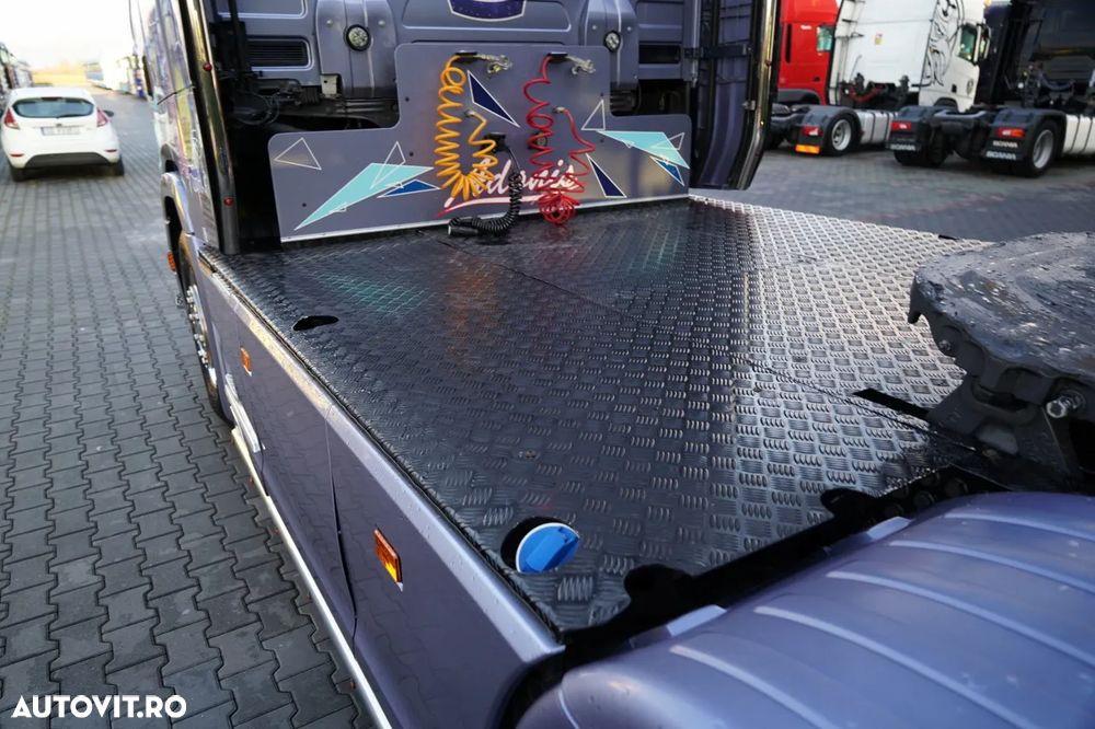 Scania S 580 / V8 / EDIȚIE LIMITATĂ ORIGINALĂ / NR. 010 / RETARDER / I-PARK COOL / AER COMPLET MATIC / PIELE / EXPRESS / - 12