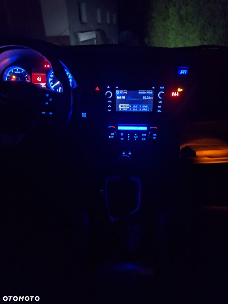 Toyota Auris 1.6 Dynamic - 21