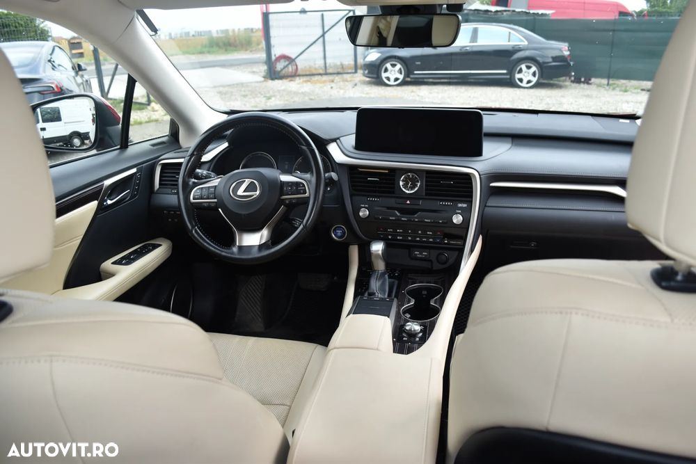 Lexus Seria RX - 8