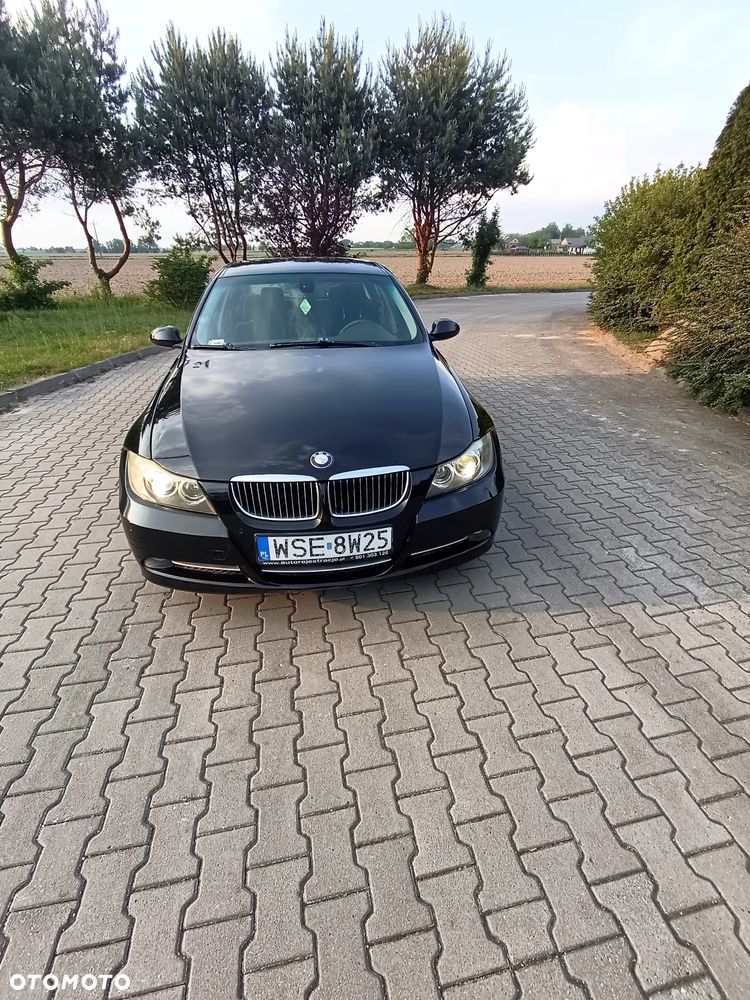 BMW Seria 3 325i - 1