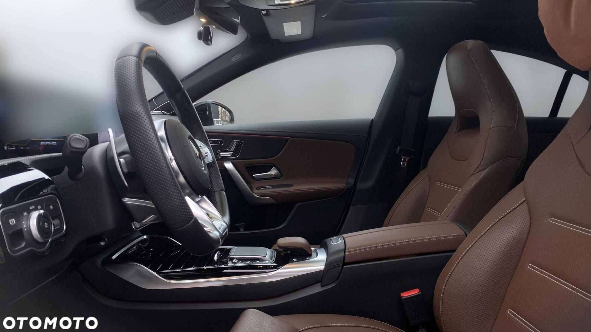 Mercedes-Benz CLA - 10