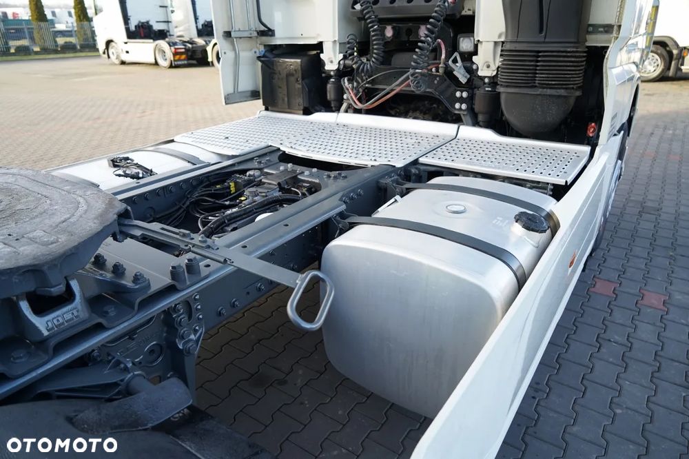 DAF XF 480 / SUPER SPACE CAB / KLIMA POSTOJOWA  /  ALUFELGI / EURO 6 - 16