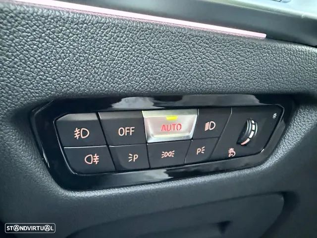 BMW 330 e Touring Aut. Sport Line - 29