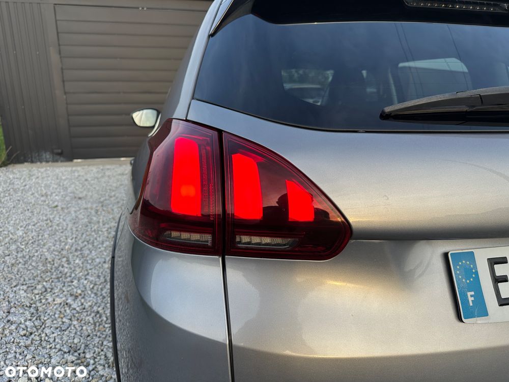 Peugeot 2008 1.2 Pure Tech Active S&S EAT6 - 7