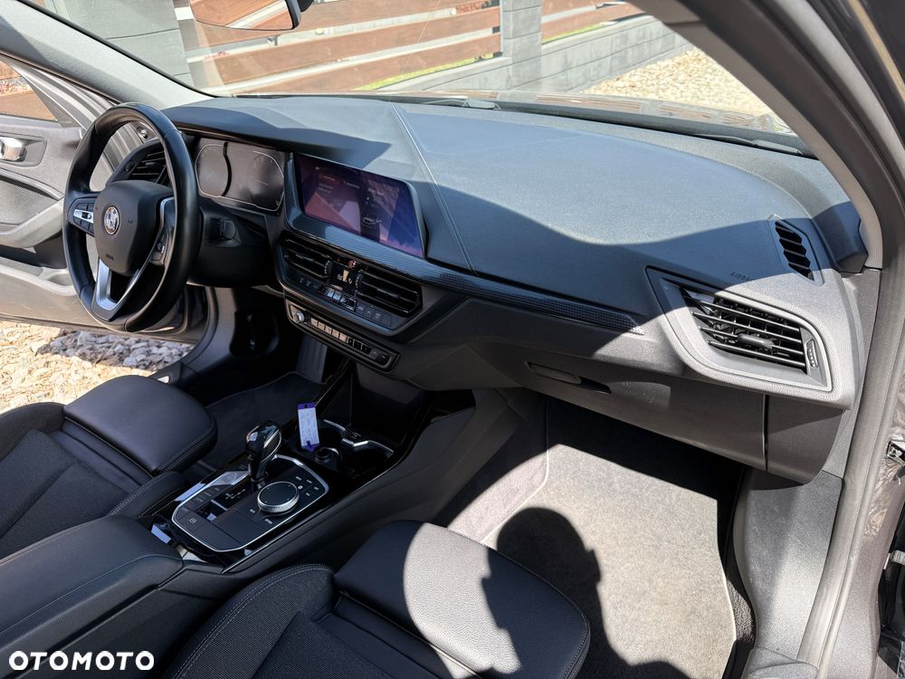 BMW Seria 1 118i M Sport - 24