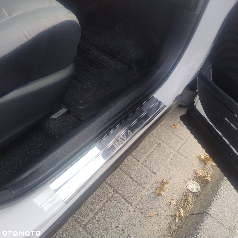 Toyota RAV4 2.0 Premium - 12