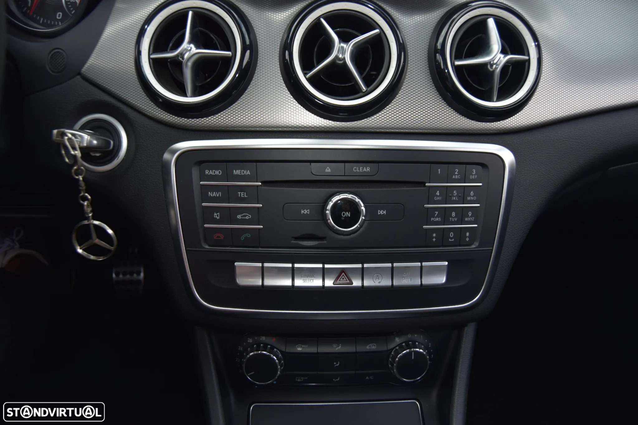 Mercedes-Benz CLA 200 d AMG Line - 27