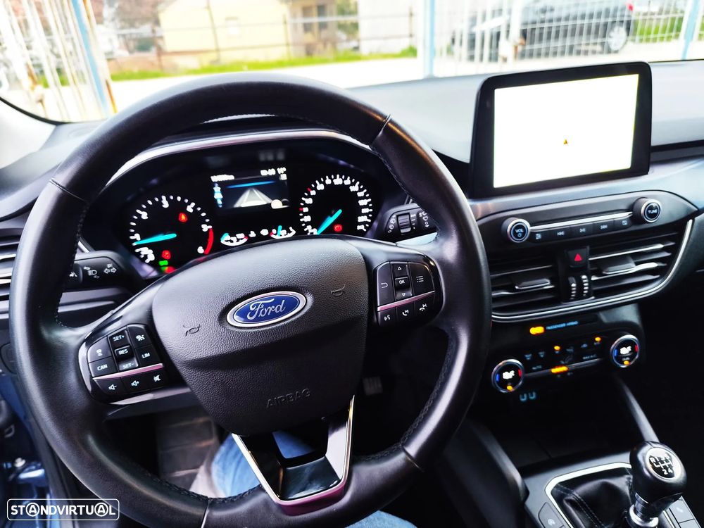 Ford Focus SW 1.5 TDCi EcoBlue Active X - 9