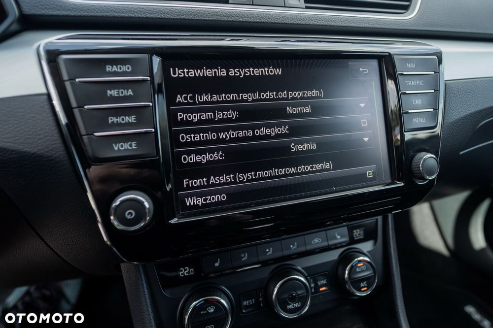 Skoda Superb 2.0 TDI DSG Ambition - 23