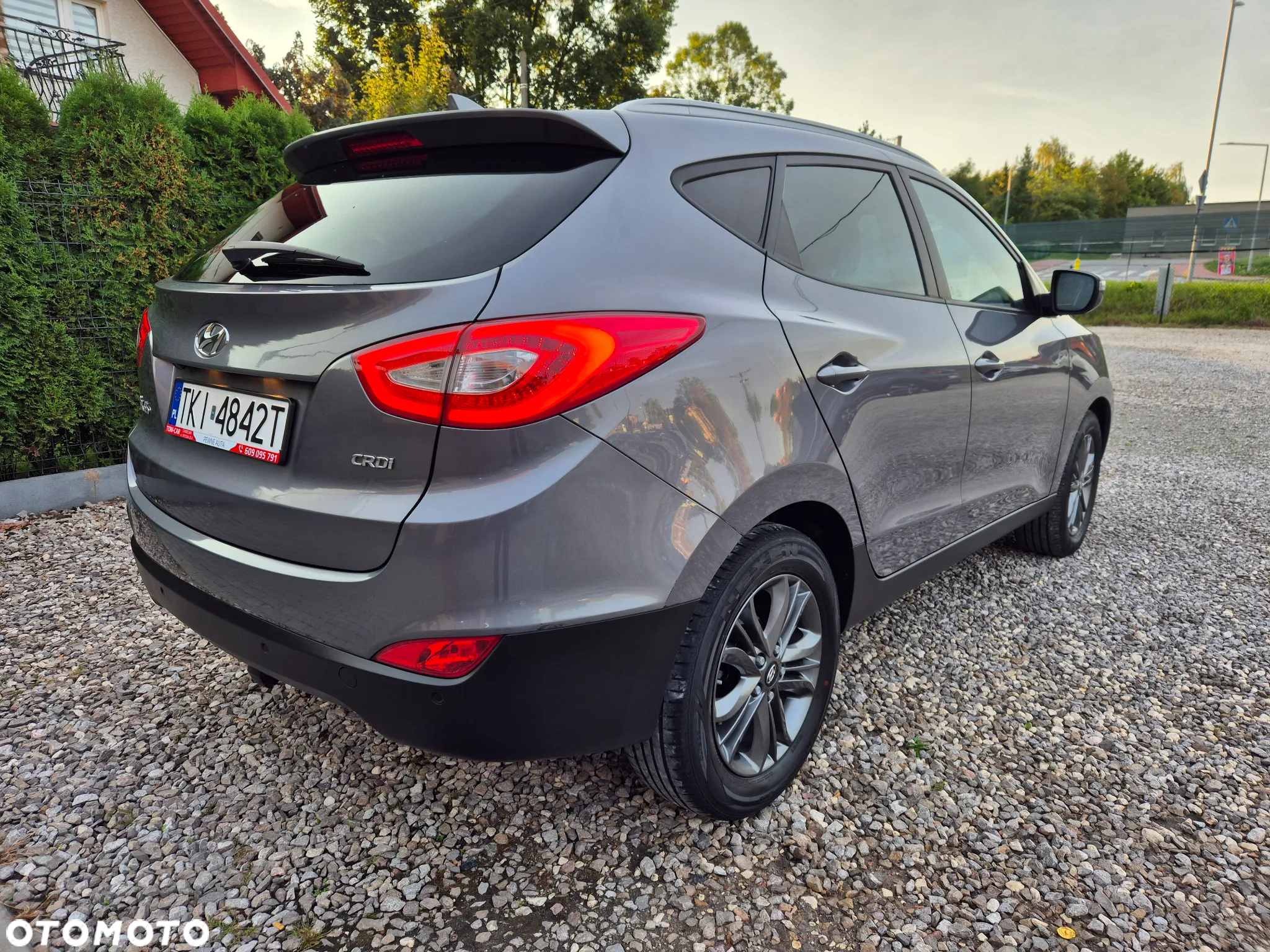 Hyundai ix35 1.7 CRDi 2WD blue Finale Gold - 2