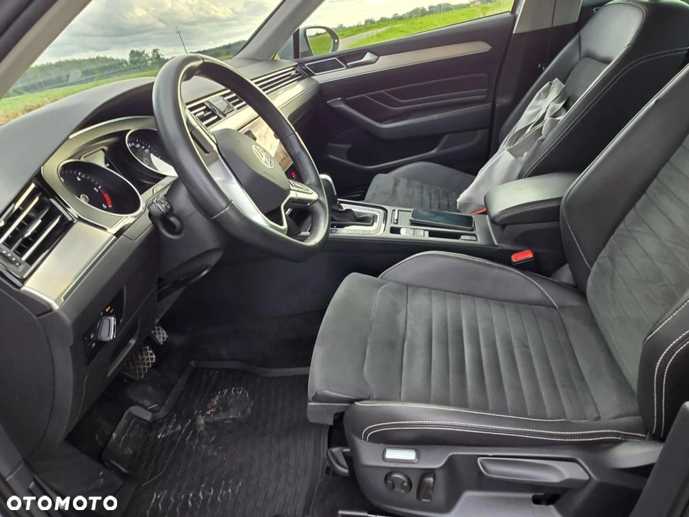 Volkswagen Passat 2.0 TDI EVO Elegance DSG - 11