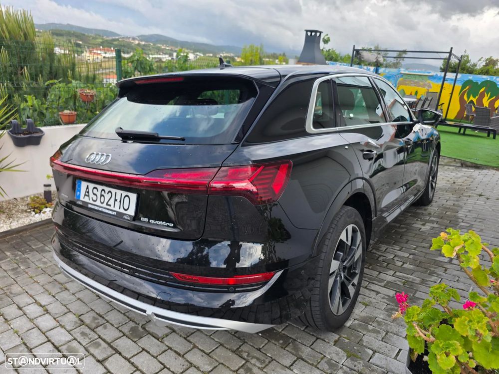 Audi e-tron 55 quattro S line - 38
