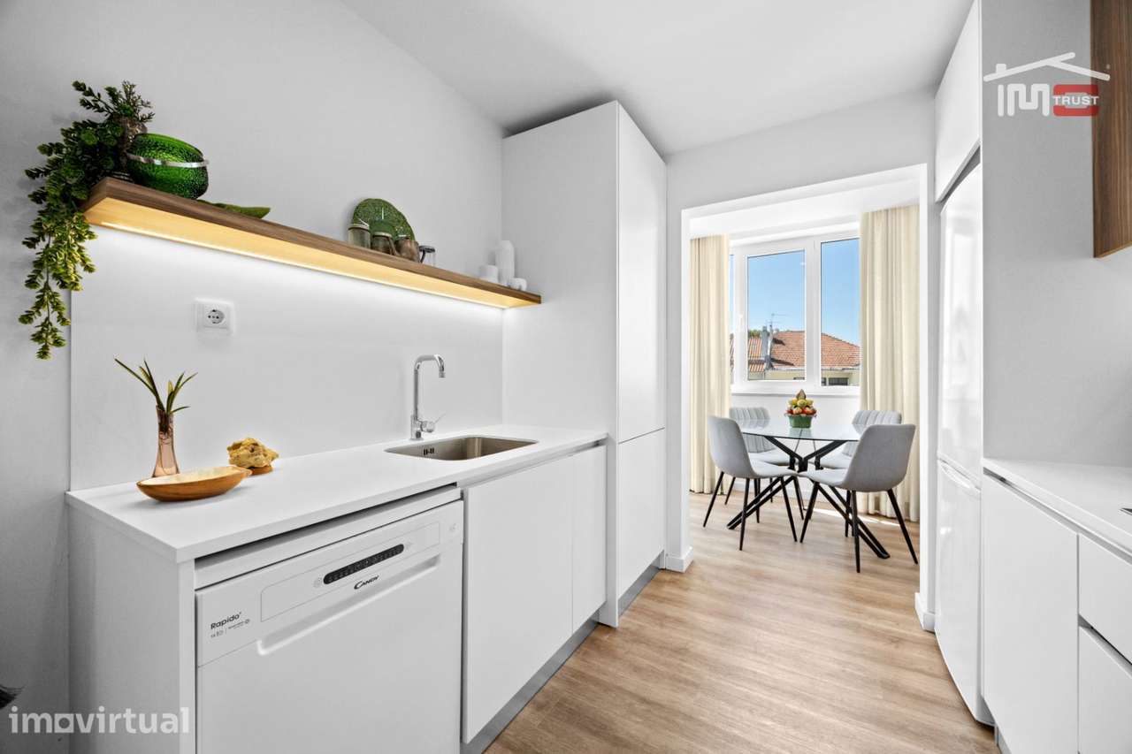 Apartamento T2 totalmente reabilitado | Varanda generosa | Estacion... - Grande imagem: 4/25