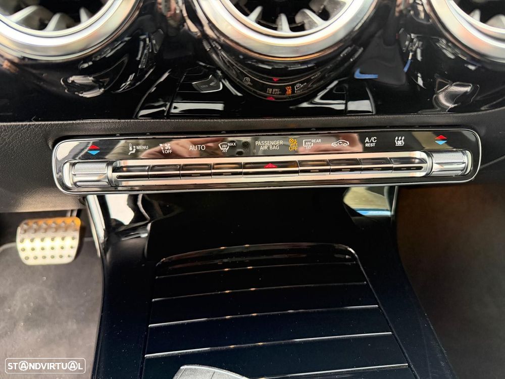 Mercedes-Benz A 250 e AMG Line - 24