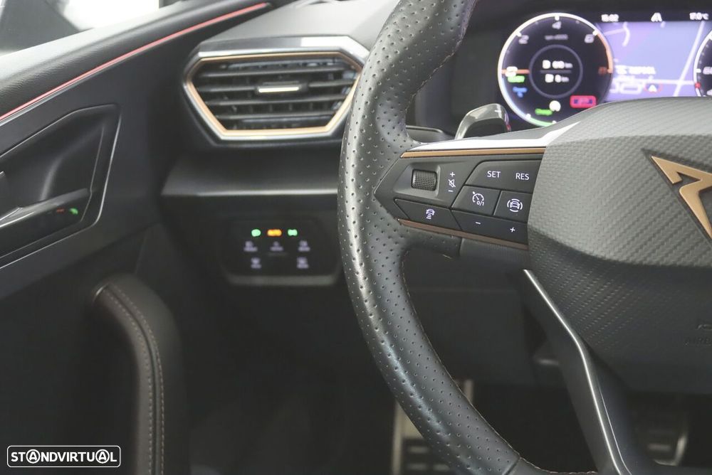 Cupra Leon ST 1.4 e-Hybrid MID DSG - 10